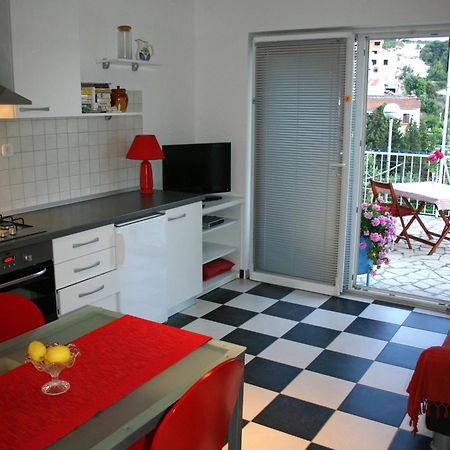 Cozy New Flat For 2 Or 3 Apartment Хвар Екстериор снимка