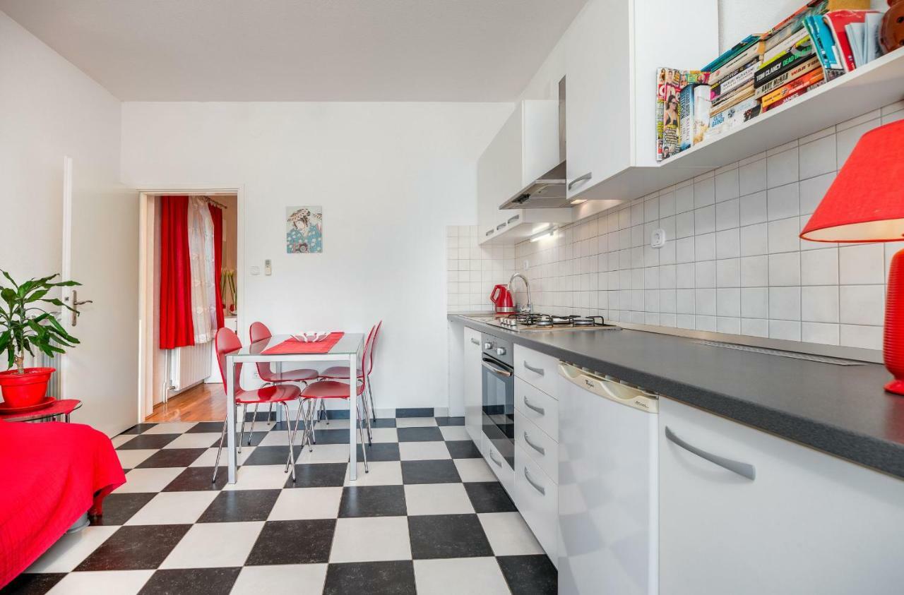 Cozy New Flat For 2 Or 3 Apartment Хвар Екстериор снимка