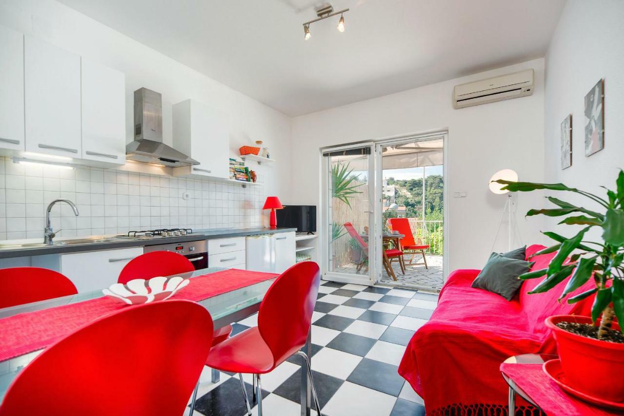 Cozy New Flat For 2 Or 3 Apartment Хвар Екстериор снимка