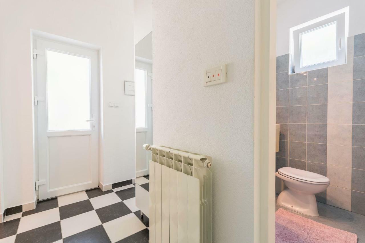 Cozy New Flat For 2 Or 3 Apartment Хвар Екстериор снимка